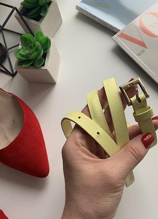 Тонкий жёлтый ремень / жёлтый пояс / жёлтый ремешок