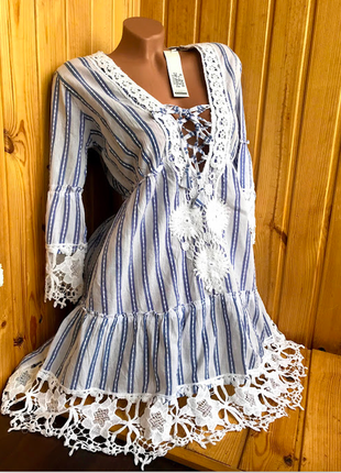 Трендовое летнее платье цвета деним в полоску с кружевом код 21056 фото