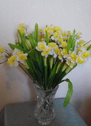 Искусственные цветы нарциссы (желтые с белым)