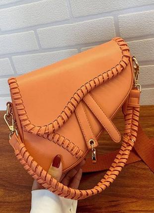 Жіноча міні сумочка клатч на плече, яскрава маленька сумка бананка еко шкіра оранжевий1 фото