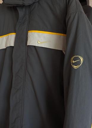 Зимова вінтажна куртка nike2 фото