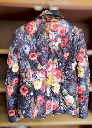 Демісезон стьобана куртка на молнії у квітковий принт3 фото