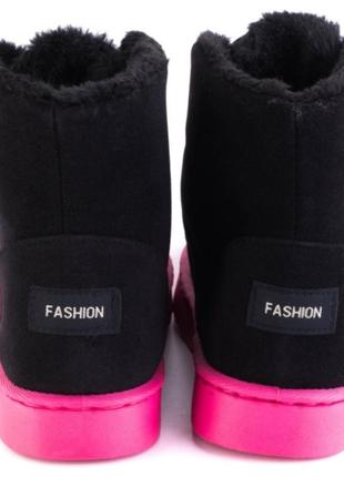 Стильные черные замшевые зимние ботинки на шнуровке модные с розовой подошвой5 фото