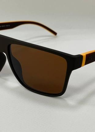 Окуляри сонцезахисні унісекс оглядові в пластиковій оправі коричневий