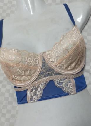 Бюстьє на кісточках