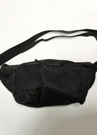 Якісна та надійна тактична сумка-бананка із міцної та водонепроникної тканини чорна через плече10 фото