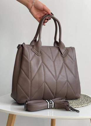 Класическая женская сумка из качественной экокожи
