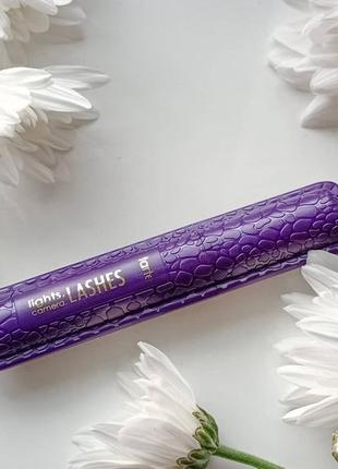 Тушь lights,camera, lashes от бренда tarte