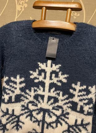 Очень красивый и стильный брендовый вязаный свитер.8 фото