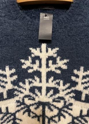Очень красивый и стильный брендовый вязаный свитер.3 фото