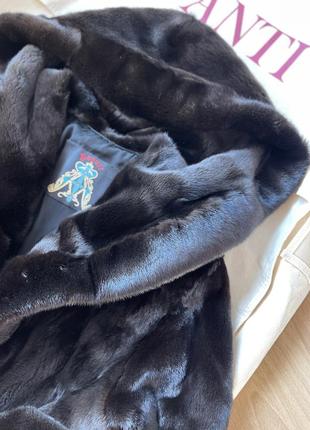 Шуба норочная avanti blackglama 44 размер, капишон кобра