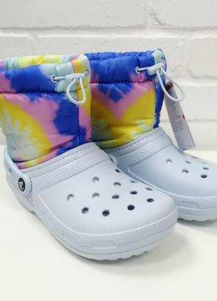 Зимние сапоги ботинки crocs classic lined neo puff tie dye boot4 фото
