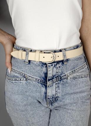 Ремень женский кожаный hc-3069 (120 см) молочный под джинсы и брюки6 фото