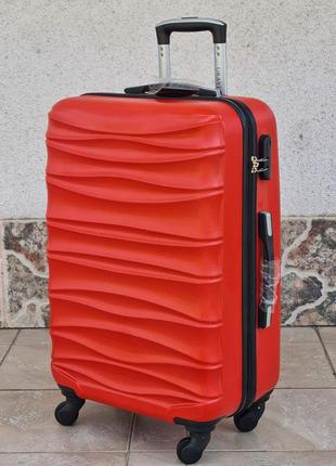 Средний размер  чемодана gravitt 631 red  польша1 фото