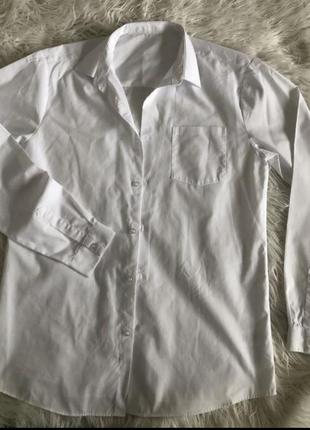 Белая хлопковая рубашка мужского кроя базовая вещь тренд8 фото