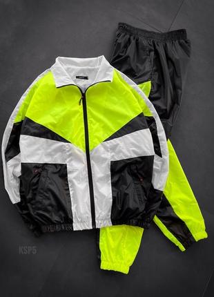 Спортивный костюм черно белый