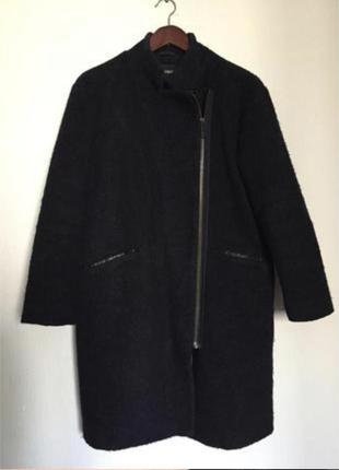 Пальто букле кокон косая молния с отделкой1 фото