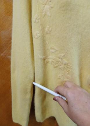 Брендовая теплая 70% ангора кофта с вышивкой винтаж р.m от county casual5 фото