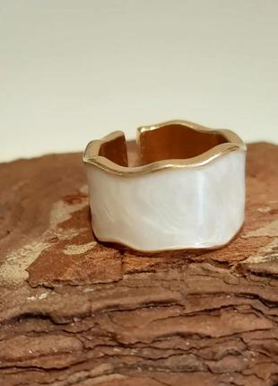 Широкая кольца с эмалью