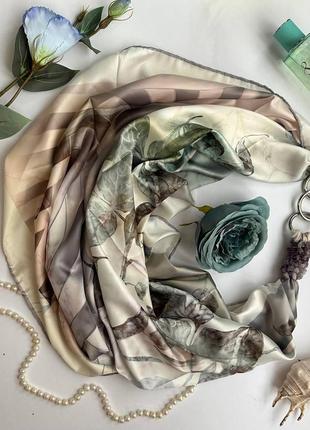 Дизайнерский платок "ванильное  небо"   от бренда my scarf,  вип коллекция, украшен натуральным камнем3 фото