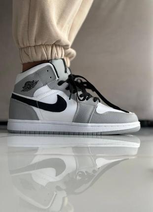 Женские зимние кроссовки серые nike air jordan retro 1 grey (fur)