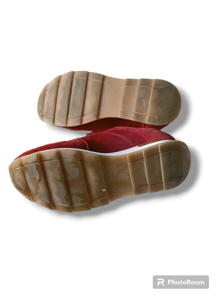 Кросівки замшеві malaspina, червоні з білою підошвою та золотистими вставками, на шнурівках, розмір 386 фото