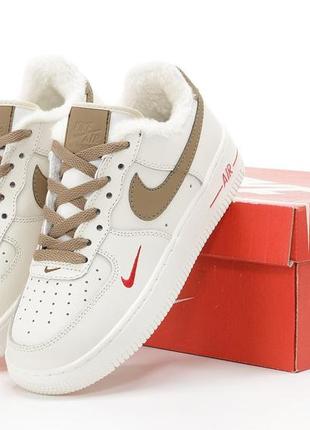 Зимние женские кроссовки nike air force 1 low winter white beige (мех) 36-37-38-39-40-41