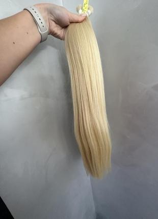 Натуральные белые волосы