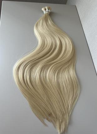 Натуральные белые волосы