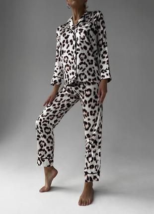 Нежная шелковая пижама под бренд с анималистичным принтом, пижама в стиле бренда леопардовая1 фото