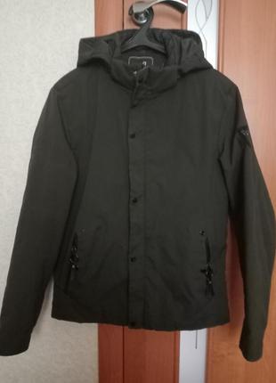 Куртка на підлітка.