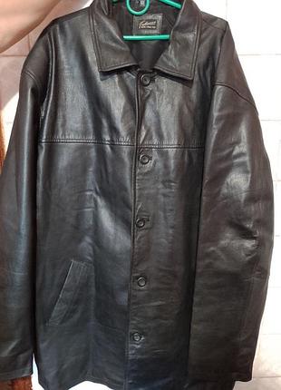 Шкіряна чоловіча куртка