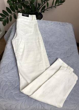 Джинси жіночі