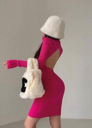 Женское трендовое розовое платье в корейском стиле в рубчике 2023