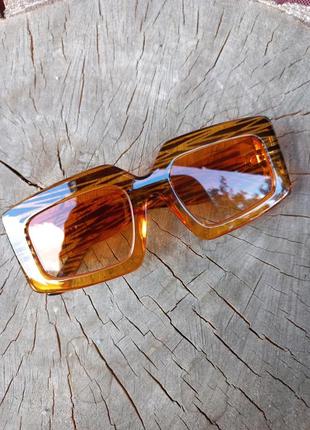 Сонцезахисні окуляри тигрові2 фото