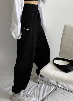 Спортивні штани nike джогери вільного крою на резинках стильні базові найк чорні сірі хакі рожеві3 фото