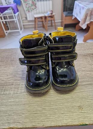 Чобітки, черевички для дівчинки1 фото