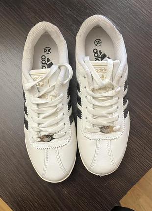 Кроссовки adidas gazelle новые