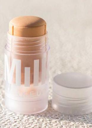 Milk makeup
mini luminous blur stick primer2 фото