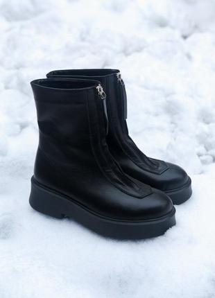 Ботинки женские the row zipped boot black in leather fur