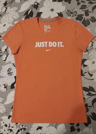 Женская футболка nike dri-fir cotton tee.