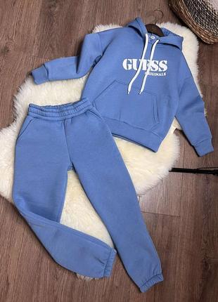 Стильный теплый костюм отличного качества