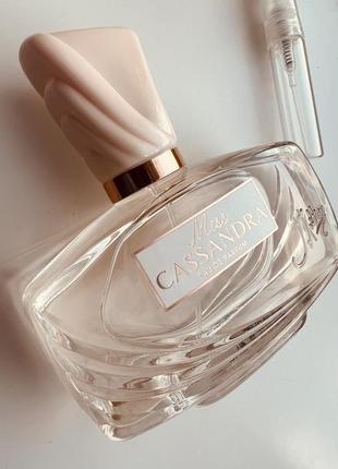5мл (1мл-7грн) jeanne arthes miss cassandra розпив аромату затест распив