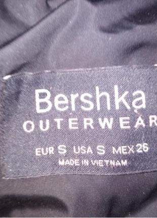 Пуховая курточка от bershka 26/ s р.5 фото