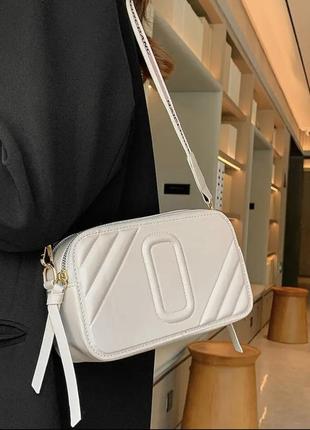 21x12 см новая белая сумка тренд клатч небольшая сумочка через плечо длинный широкий ремень с принтом3 фото
