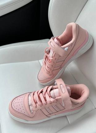 Женские розовые кроссовки adidas forum9 фото