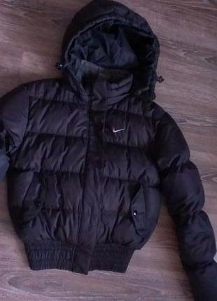 Продам недорого пуховик nike, розмір s