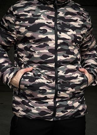 Актуальна стильна комфортна куртка.