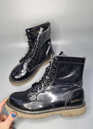 Golddigga patent cheap boots