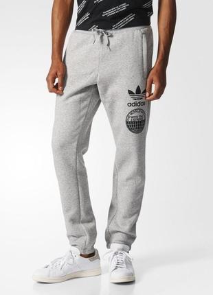 Штани чоловічі adidas street graph bp89341 фото